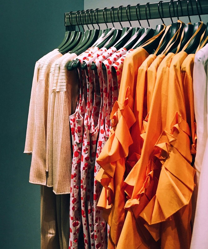 Clothing & Sportswear